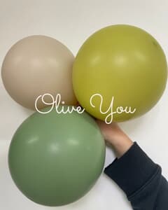 DIY Balloon Garland Olive You